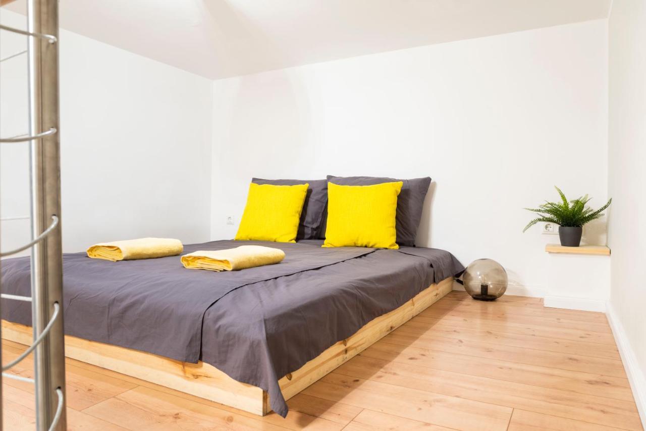 Ll Modern Dream With Ac&High Ceilings 3 Bedrooms Berlin Extérieur photo